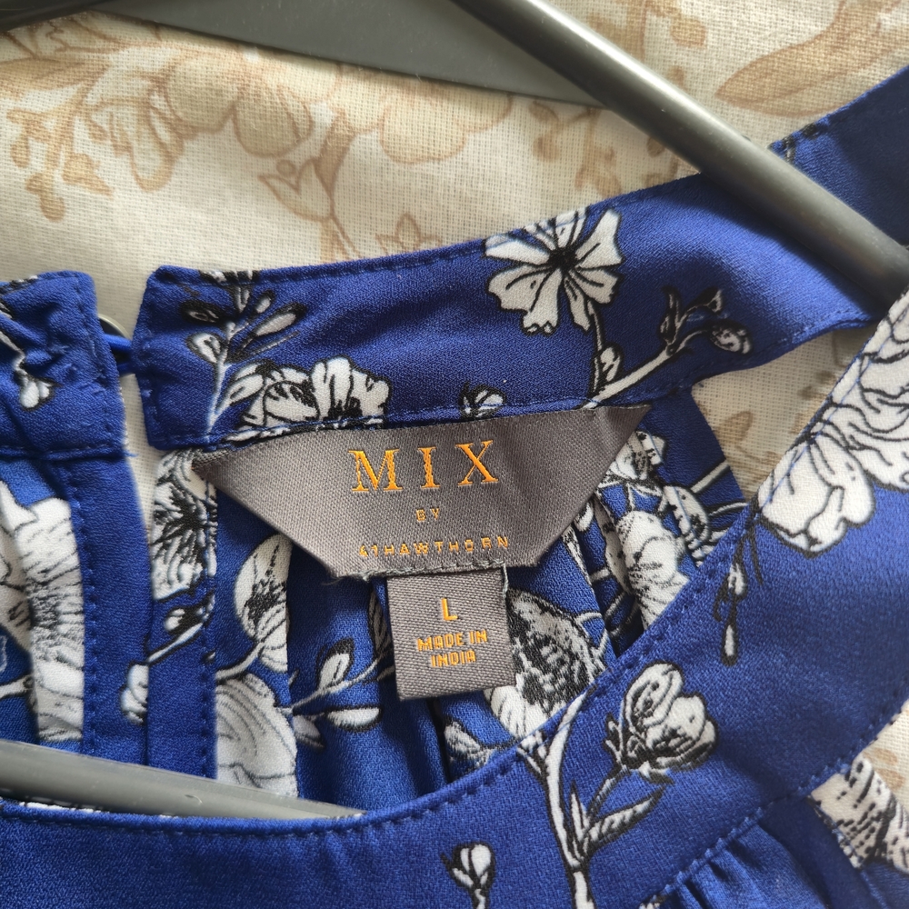 41 Hawthorn Royal Blue Floral Halter Blouse - Picture 3 of 9